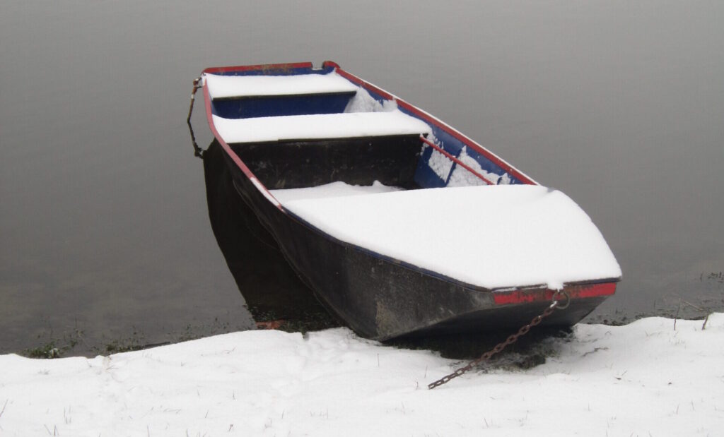 Хранение лодок зимой - www.oir.su