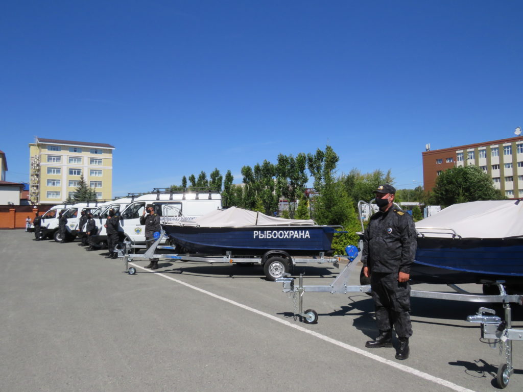 Рыбоохрана на Урале получила новые катера и машины