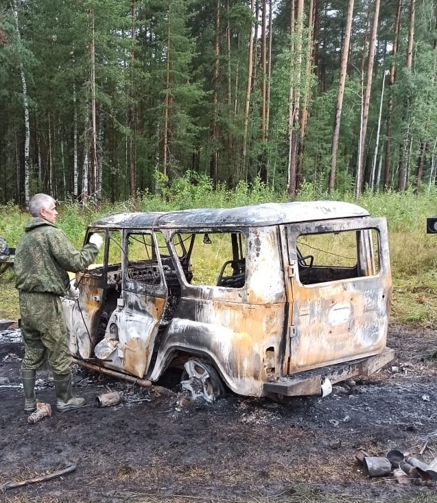 На Урале обстреляли охотинспекторов и сожгли их машину