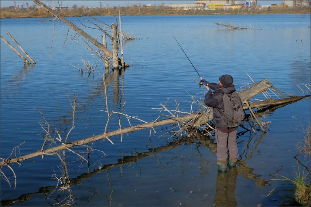 Рыбалка в Ханты-Мансийском автономном округе — Югре-2023. Нерестовый запрет, суточная норма вылова и разрешенный размер рыбы, перечень зимовальных ям
