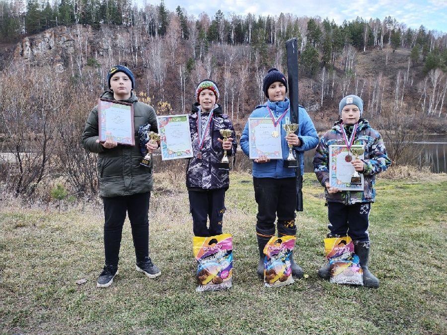 В Челябинской области прошло соревнование детей по ловле поплавочной удочкой