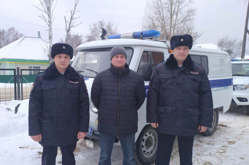 В Томской области полицейские спасли молодых рыбаков
