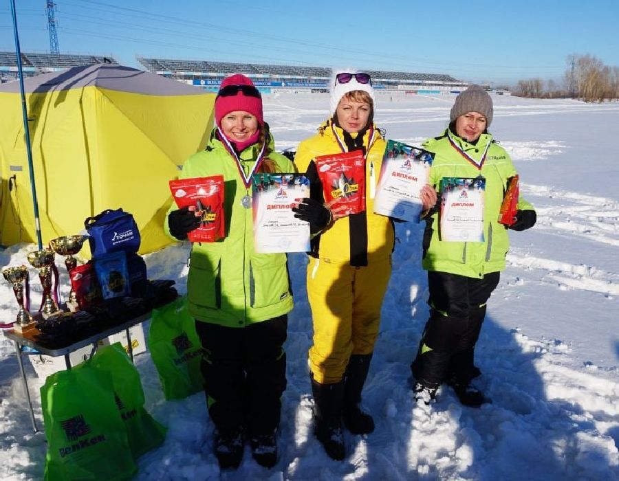 В Барнауле прошел чемпионат Алтая среди женщин по ловле на мормышку