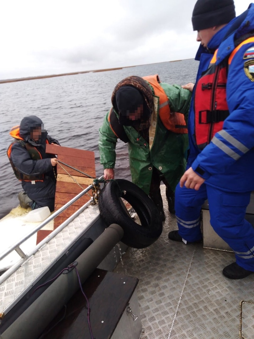 В Ленинградской области спасли рыбаков