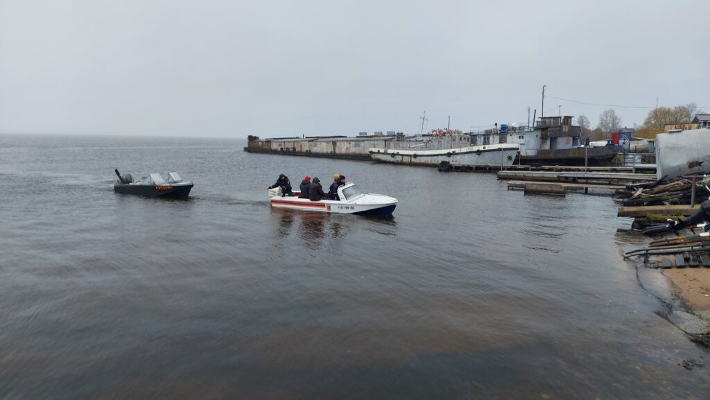 В Ивановской области спасли рыболовов на лодке